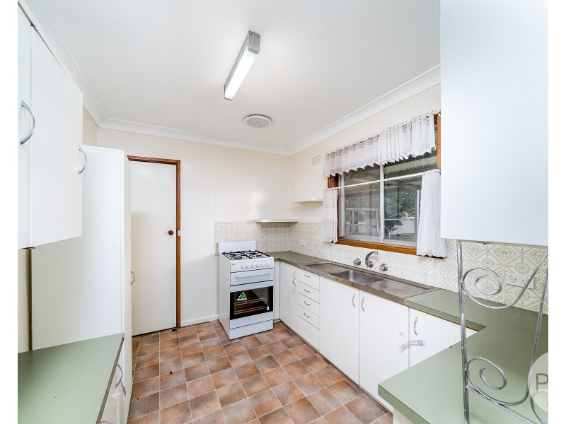 8 Banner, Forest Hill NSW 2651