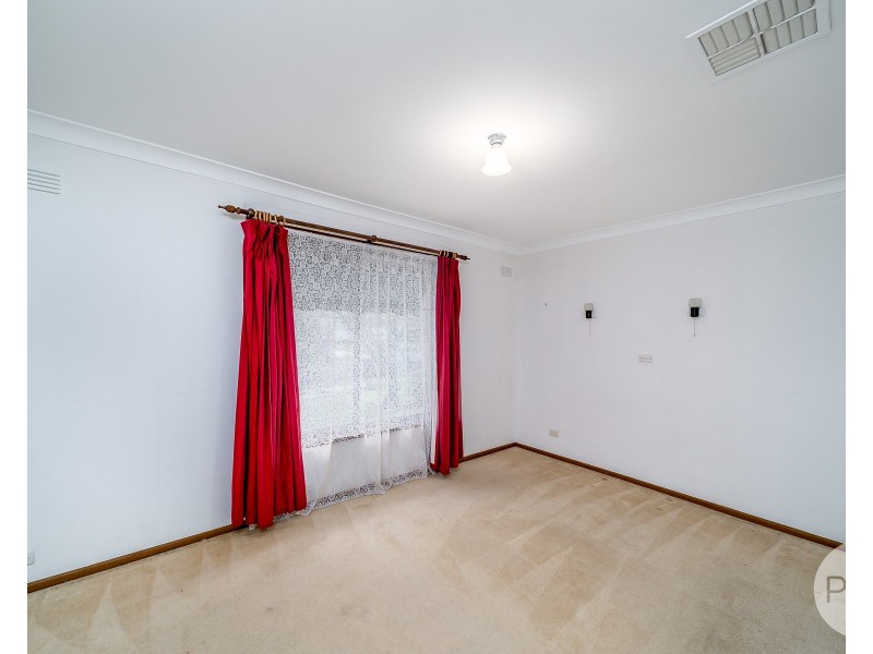 8 Banner, Forest Hill NSW 2651