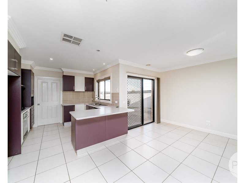 1/73 Stirling, Tatton NSW 2650
