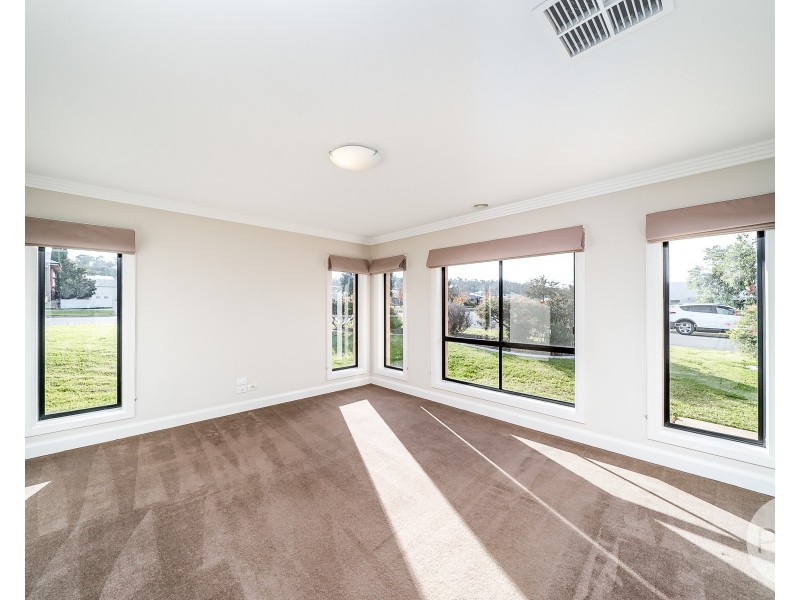1/73 Stirling, Tatton NSW 2650
