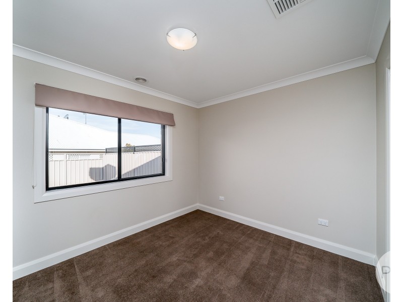 1/73 Stirling, Tatton NSW 2650