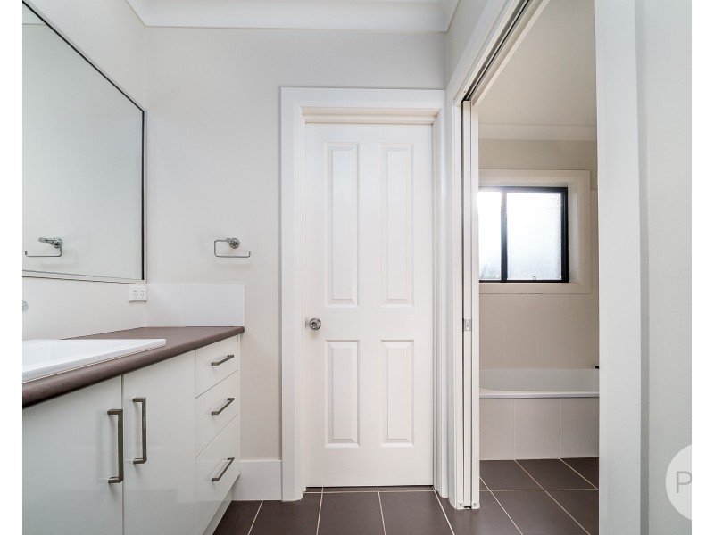1/73 Stirling, Tatton NSW 2650