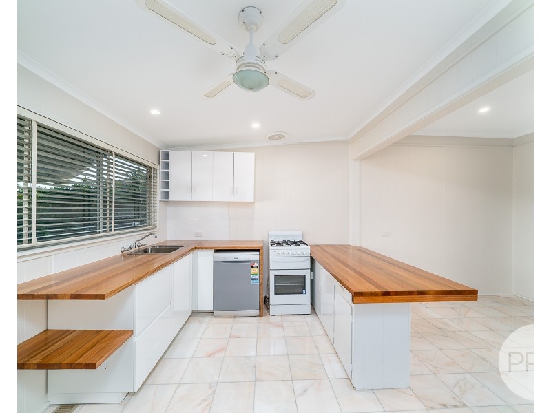 14 Gowrie Parade, Mount Austin NSW 2650