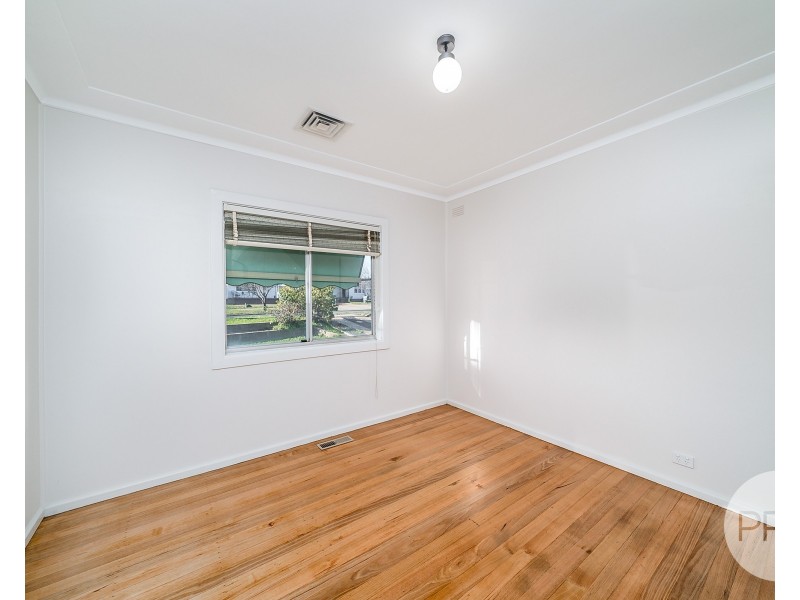 14 Gowrie Parade, Mount Austin NSW 2650