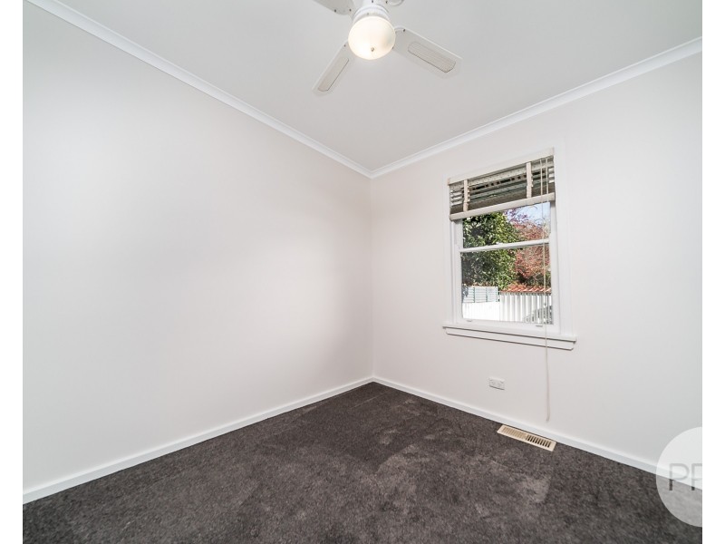 14 Gowrie Parade, Mount Austin NSW 2650