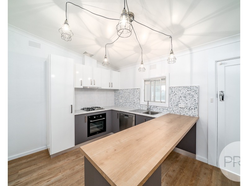 75 Beckwith Street, Wagga Wagga NSW 2650