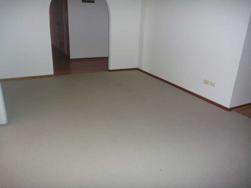 32 Undurra Drive, Glenfield Park NSW 2650