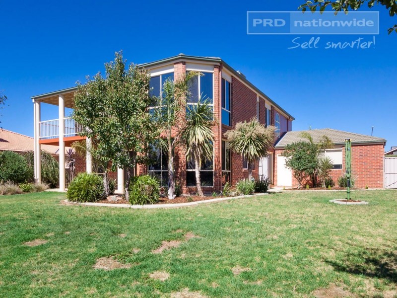 7 Lakehaven Drive, Lake Albert NSW 2650