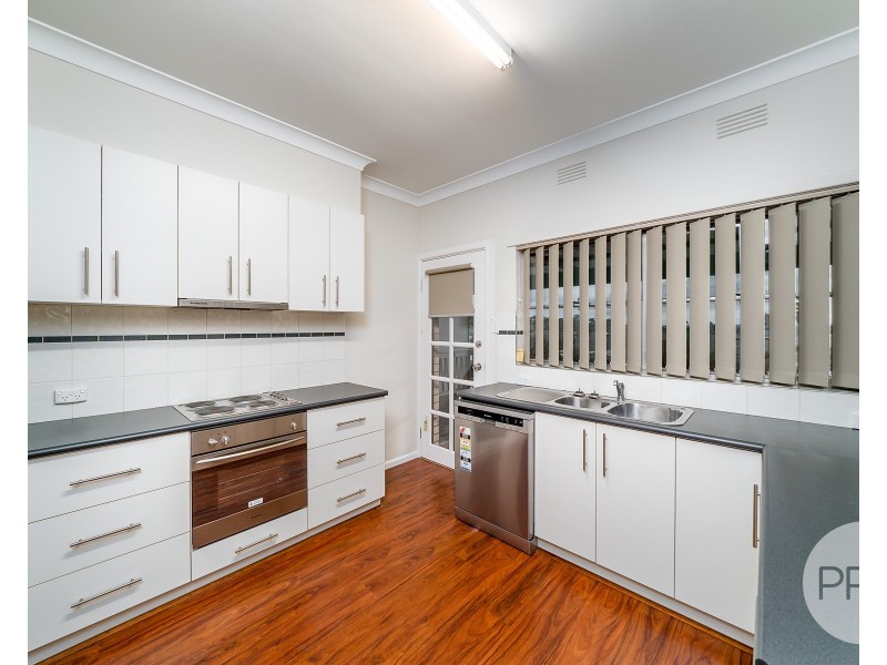 91 Grove Street, Kooringal NSW 2650