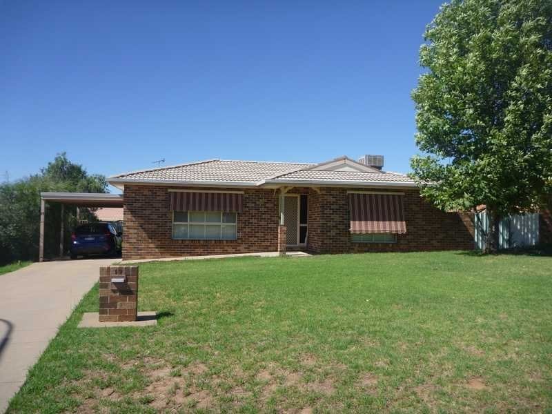 17 Avocet Drive, Estella NSW 2650