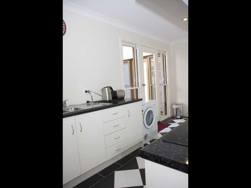 2/94 Best Street, Wagga Wagga NSW 2650