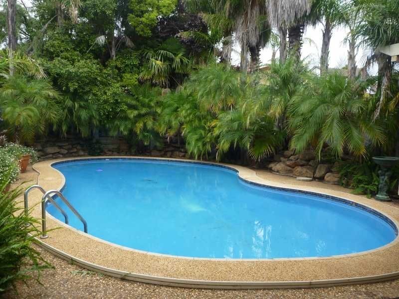 12 Mccoullough Drive, Tolland NSW 2650