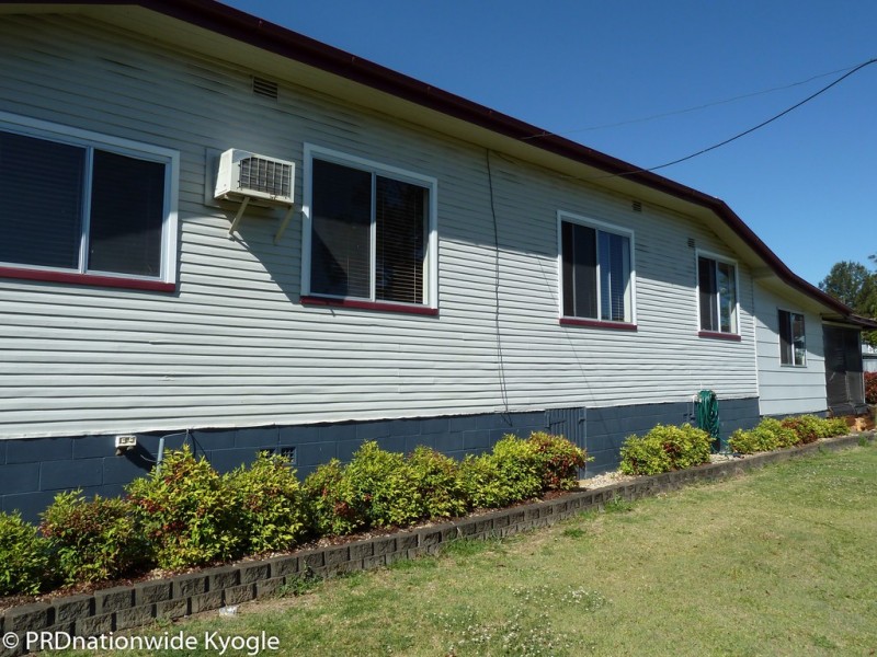 38 Richmond Street, Woodenbong NSW 2476