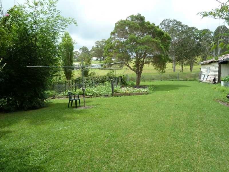 27 Richmond St, Woodenbong NSW 2476