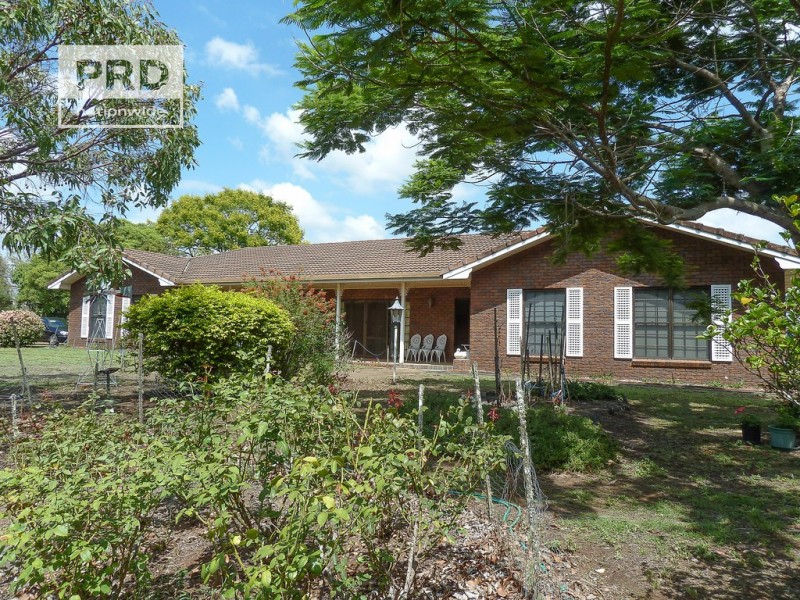 10 Hillside Drive, Fairy Hill NSW 2470