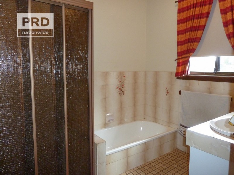 10 Hillside Drive, Fairy Hill NSW 2470