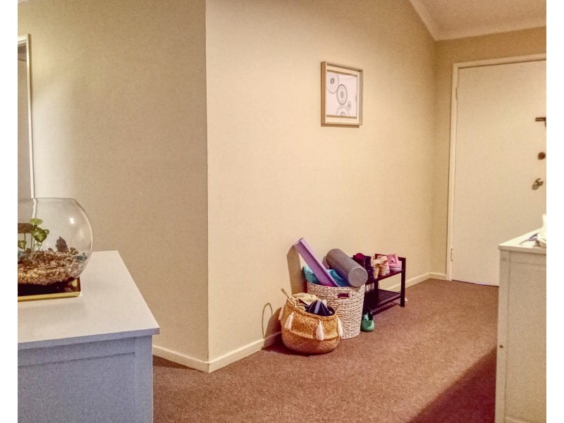 6 Lakeview Drive, Geneva NSW 2474