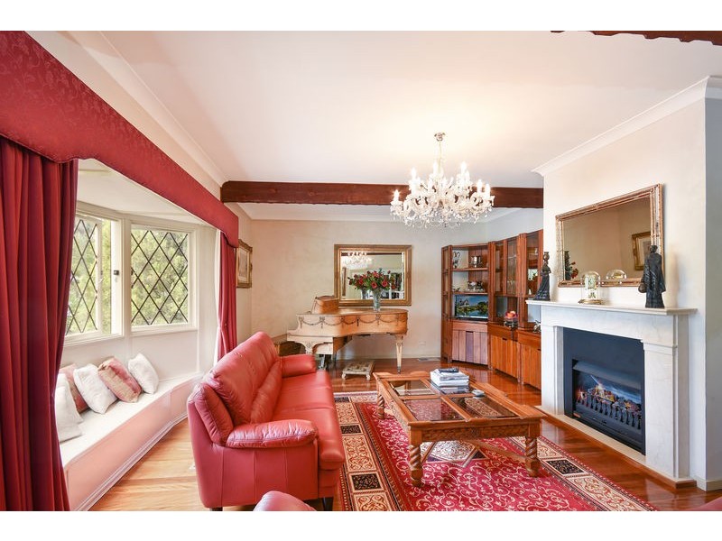 291 Blaxland Road, Wentworth Falls NSW 2782