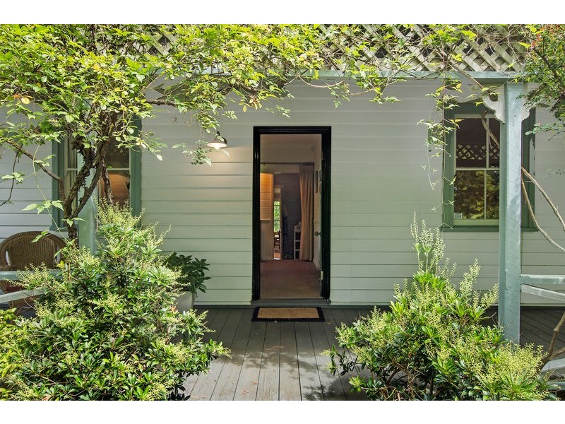 61 Valley Road, Wentworth Falls NSW 2782