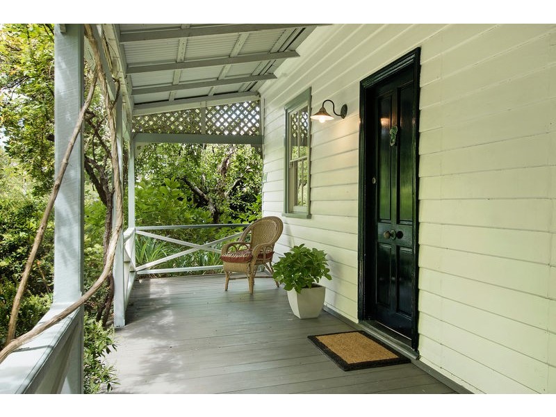 61 Valley Road, Wentworth Falls NSW 2782