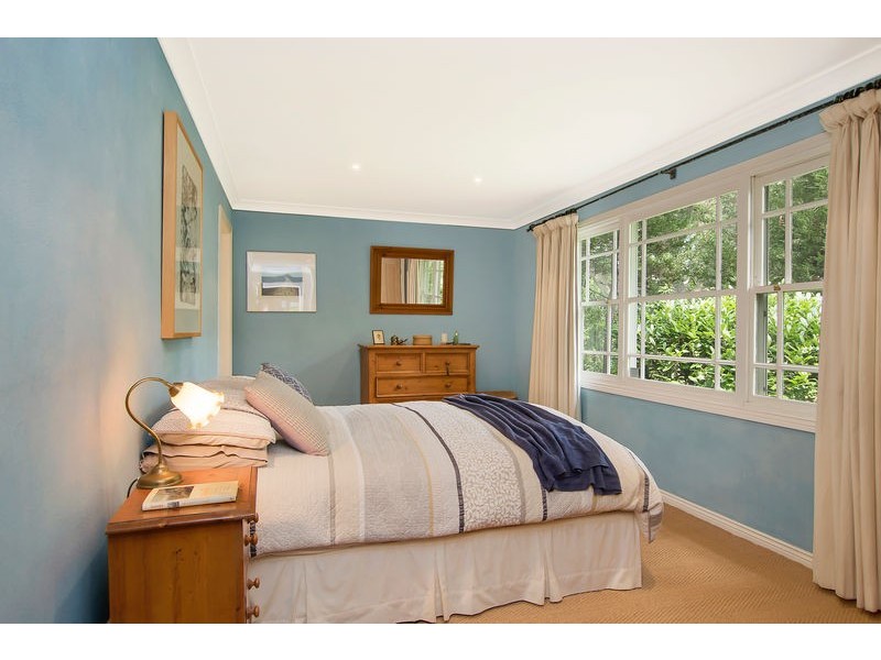 61 Valley Road, Wentworth Falls NSW 2782