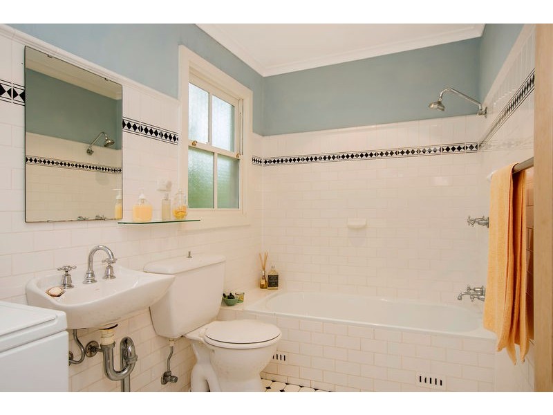 61 Valley Road, Wentworth Falls NSW 2782