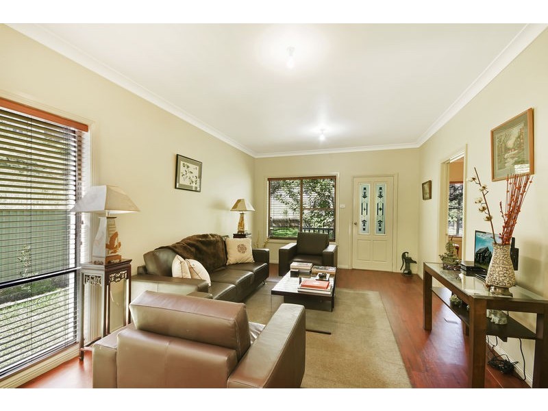 8 Quinns Avenue, Leura NSW 2780