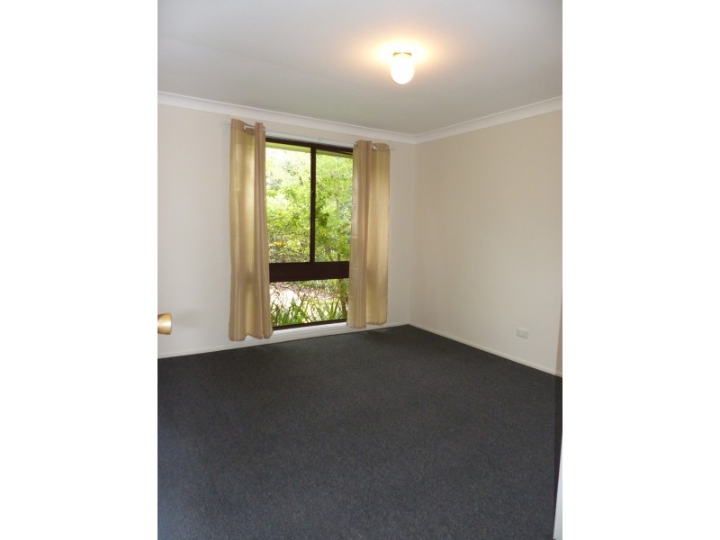14 Boronia Road, Wentworth Falls NSW 2782