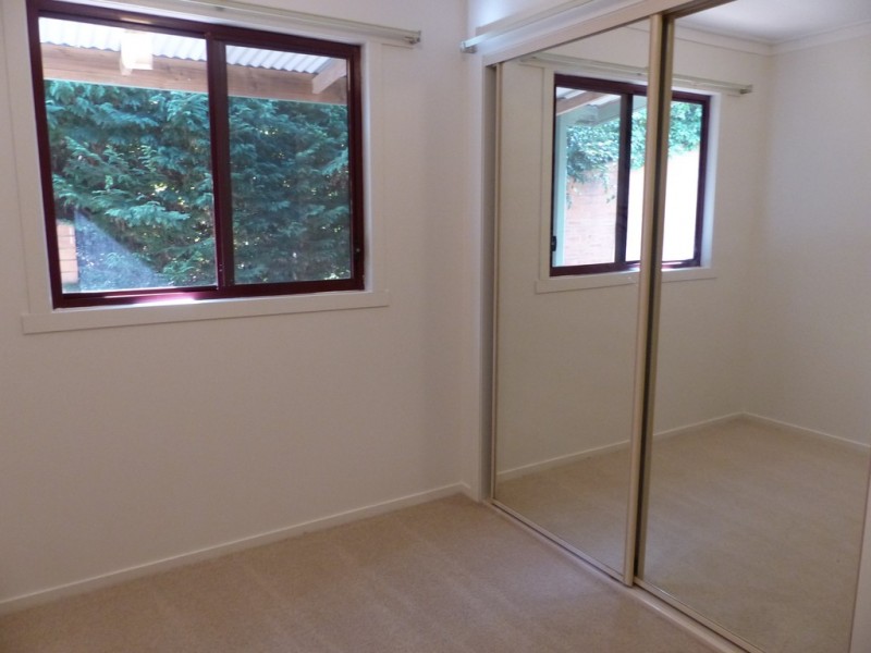 38 Flora Street, Wentworth Falls NSW 2782