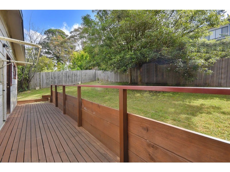 38 Flora Street, Wentworth Falls NSW 2782