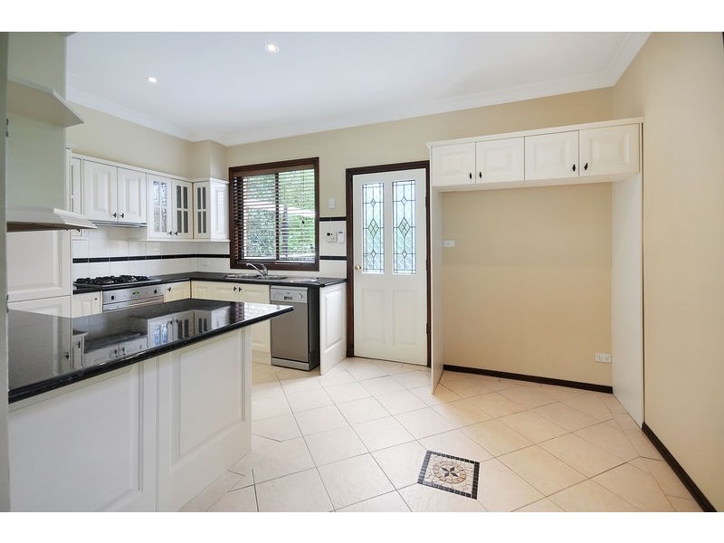 8 Denman Parade, Leura NSW 2780