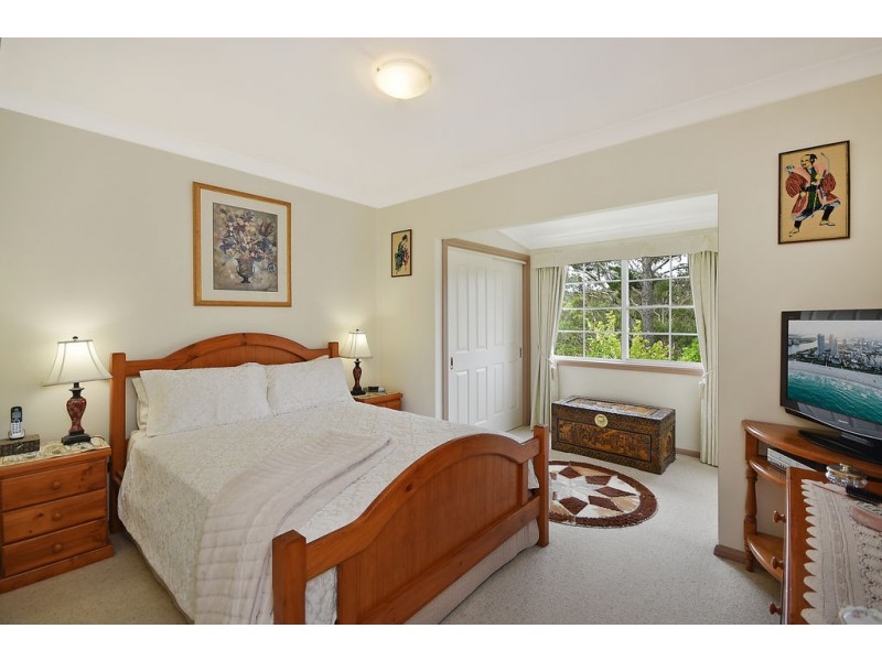 25 Glenview Road, Wentworth Falls NSW 2782