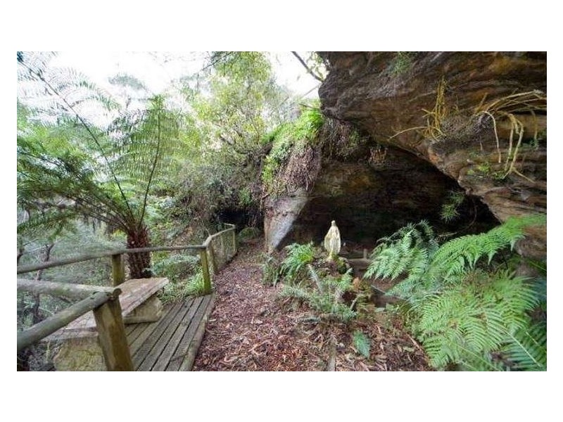 25 Glenview Road, Wentworth Falls NSW 2782