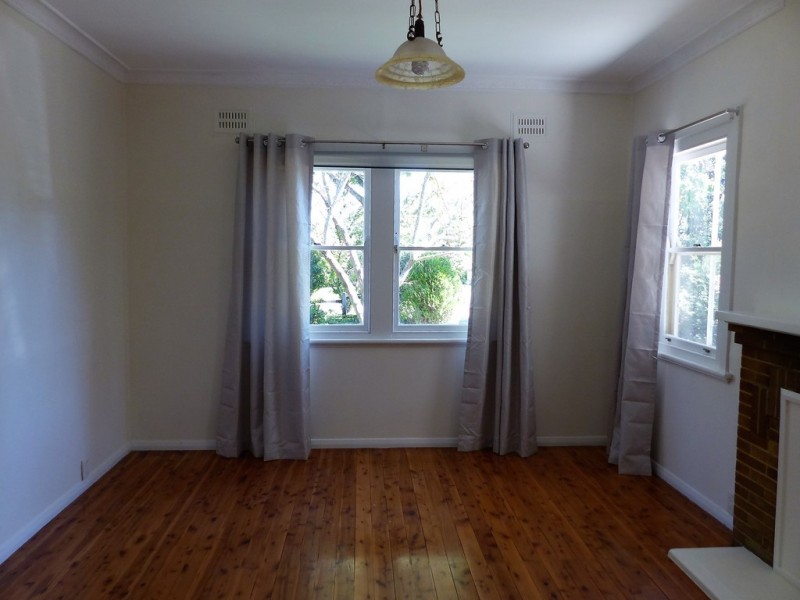 68 Valley Road, Wentworth Falls NSW 2782