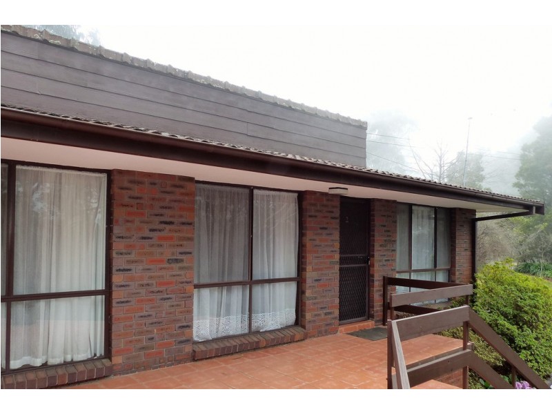 2/151 Burrawang Street, Katoomba NSW 2780