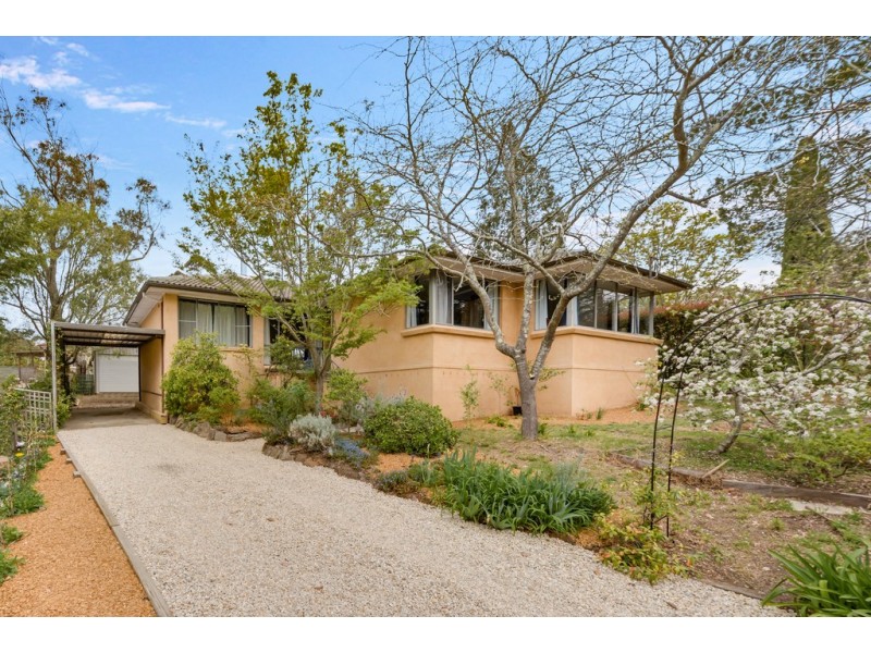 80 Backhouse Street, Wentworth Falls NSW 2782