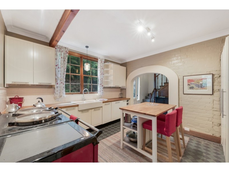 8 Mount Street, Leura NSW 2780