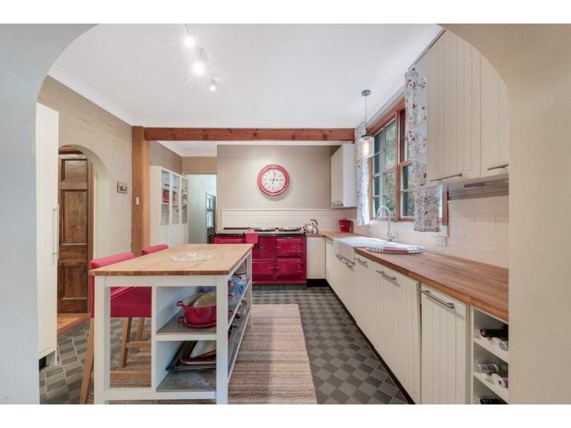 8 Mount Street, Leura NSW 2780