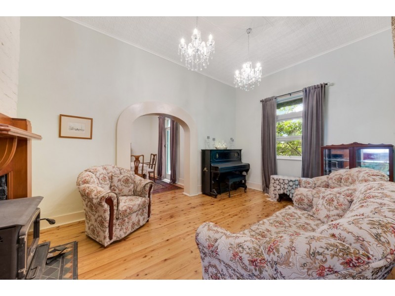 8 Mount Street, Leura NSW 2780