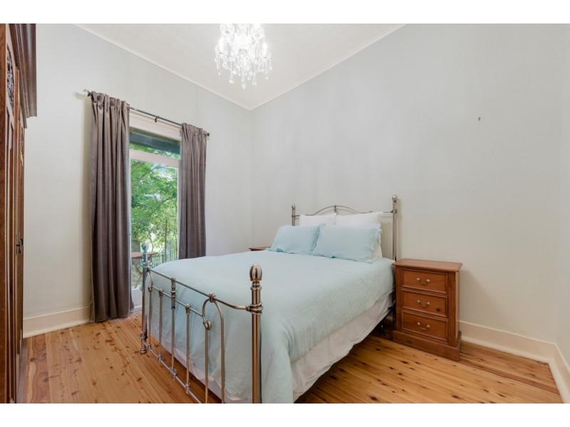 8 Mount Street, Leura NSW 2780