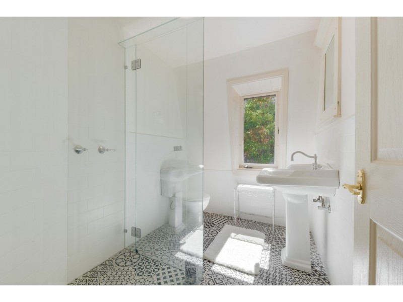 8 Mount Street, Leura NSW 2780