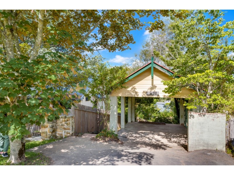 8 Mount Street, Leura NSW 2780