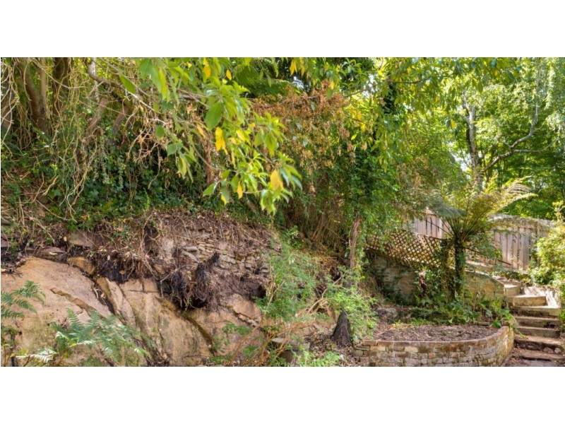 8 Mount Street, Leura NSW 2780