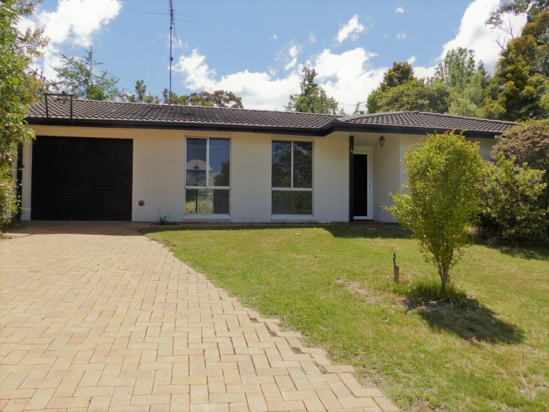 11 Beattie Street, Leura NSW 2780