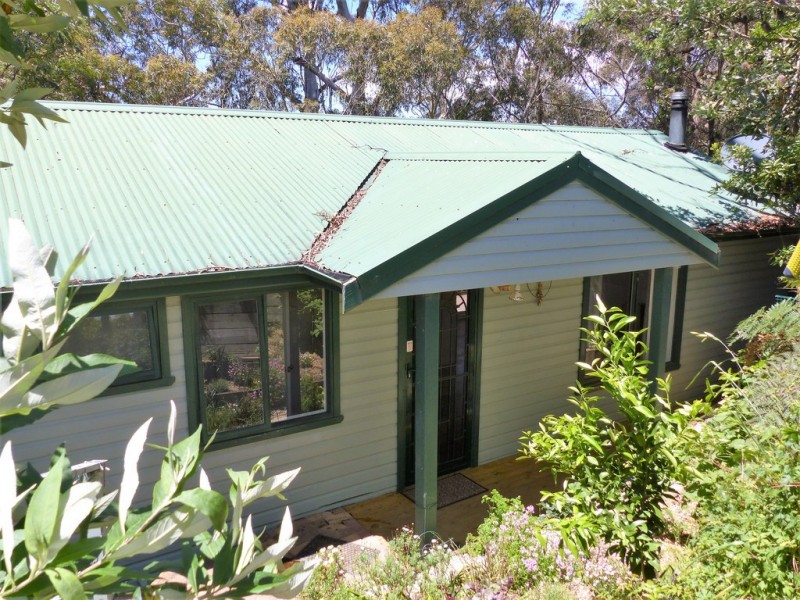 85 Henderson Road, Wentworth Falls NSW 2782
