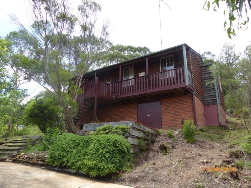 90 Rawson Parade, Leura NSW 2780