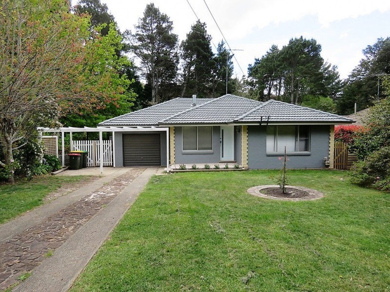 22 Scott Avenue, Leura NSW 2780
