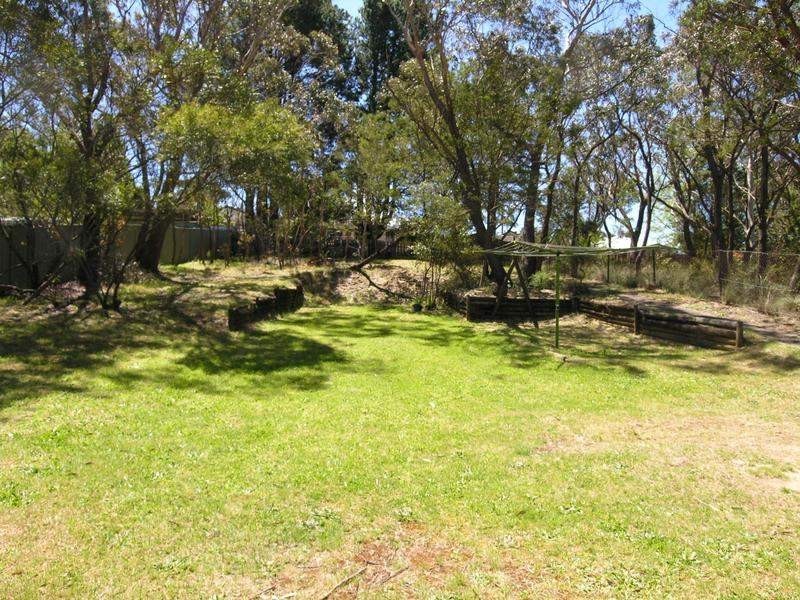 24 Banksia Road, Wentworth Falls NSW 2782