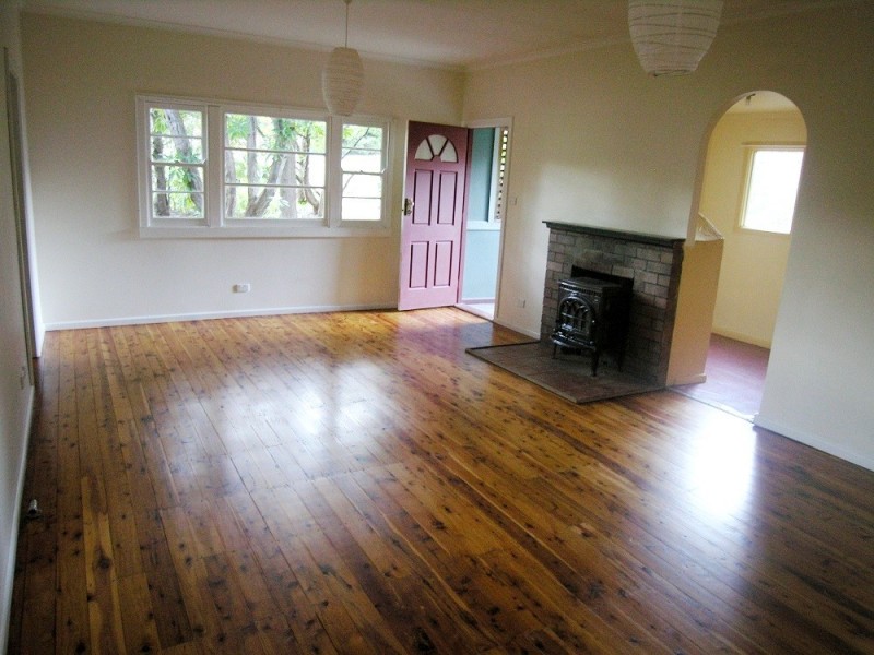 90 Valley Road, Wentworth Falls NSW 2782