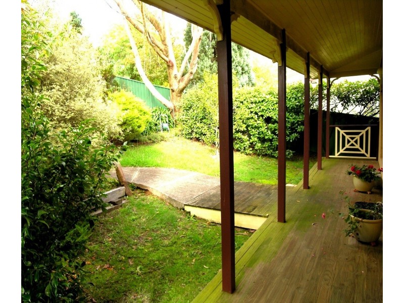 11 Hester Place, Leura NSW 2780